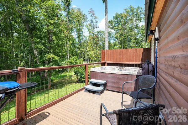 $2,400,000 | 119 Deer Hill Lane, Weaverville, NC 28787