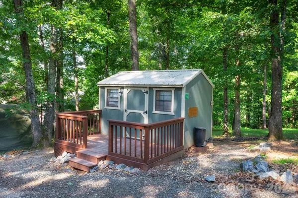 $2,400,000 | 119 Deer Hill Lane, Weaverville, NC 28787