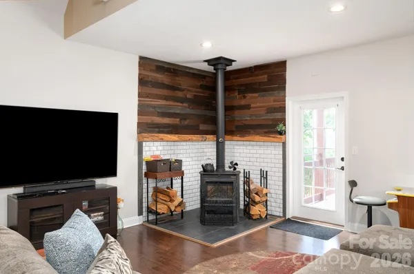 $2,400,000 | 119 Deer Hill Lane, Weaverville, NC 28787