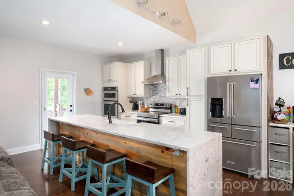 $2,400,000 | 119 Deer Hill Lane, Weaverville, NC 28787