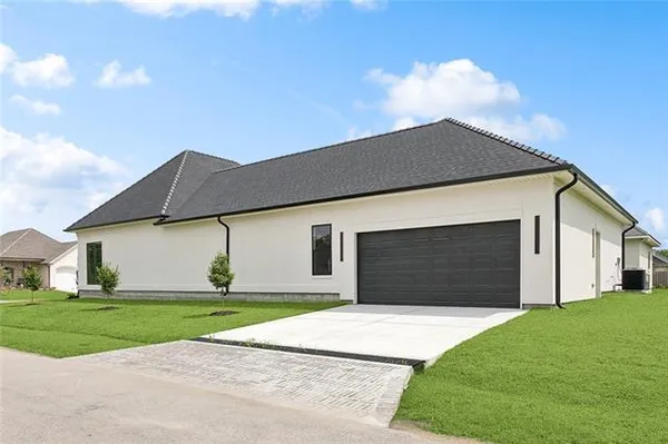 $739,000 | 113 Wood Duck Drive, Belle Chasse, LA 70037