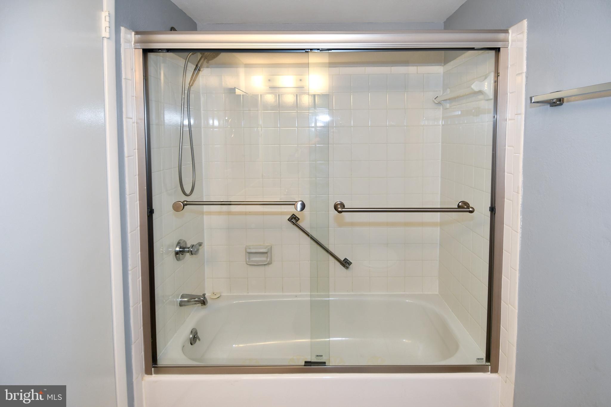 15311 Beaverbrook Court, Unit 902E Silver Spring, MD 20906 - Photo 25 of 36