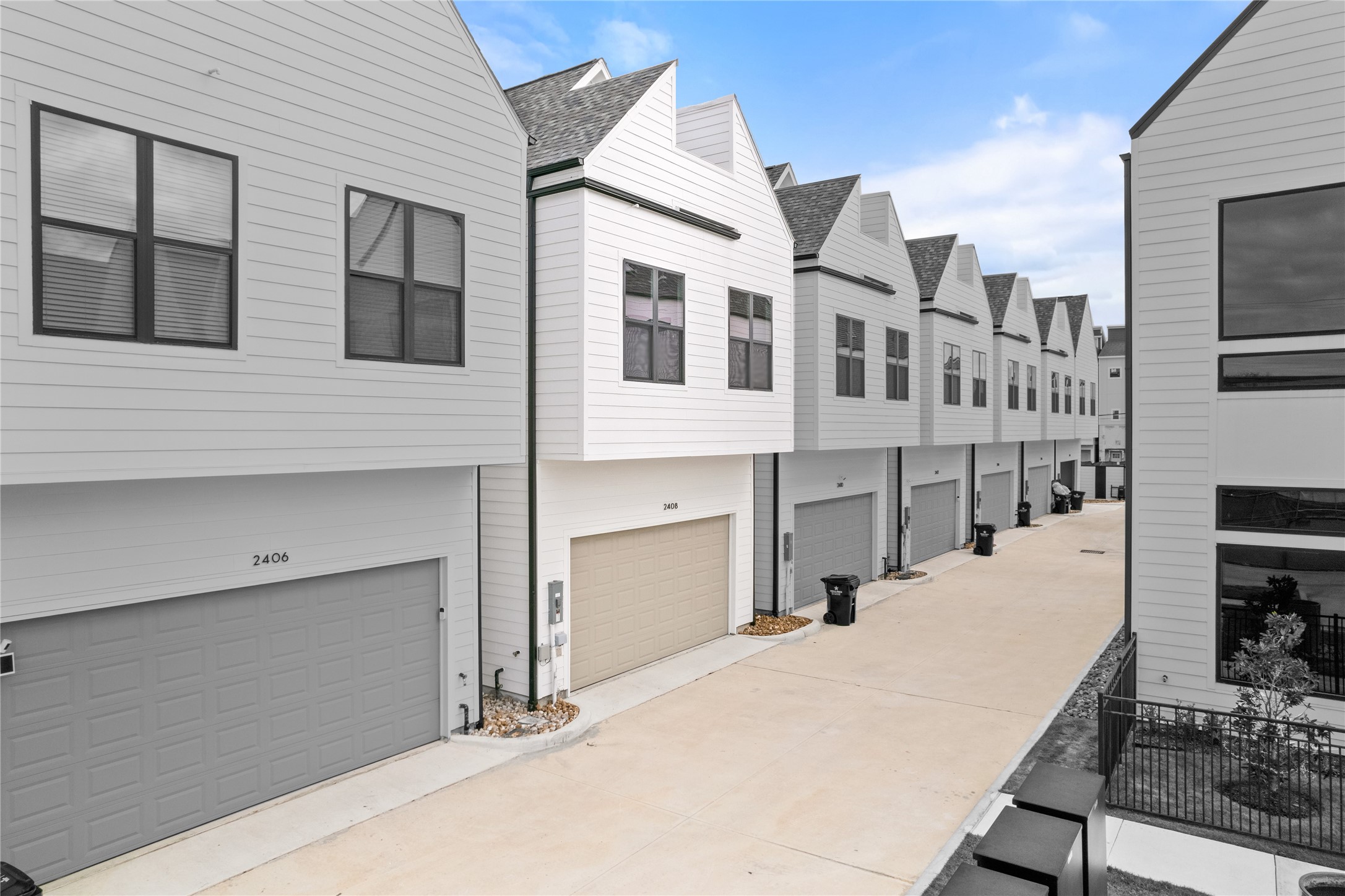 2408 Gray Street Houston, TX 77003 - Photo 21 of 23 a view of a building with many windows