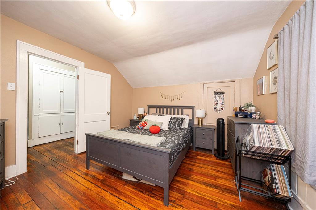 4263 Evergreen Road Pittsburgh, PA 15214 - Photo 17 of 24 a living room with furniture and a wooden floor