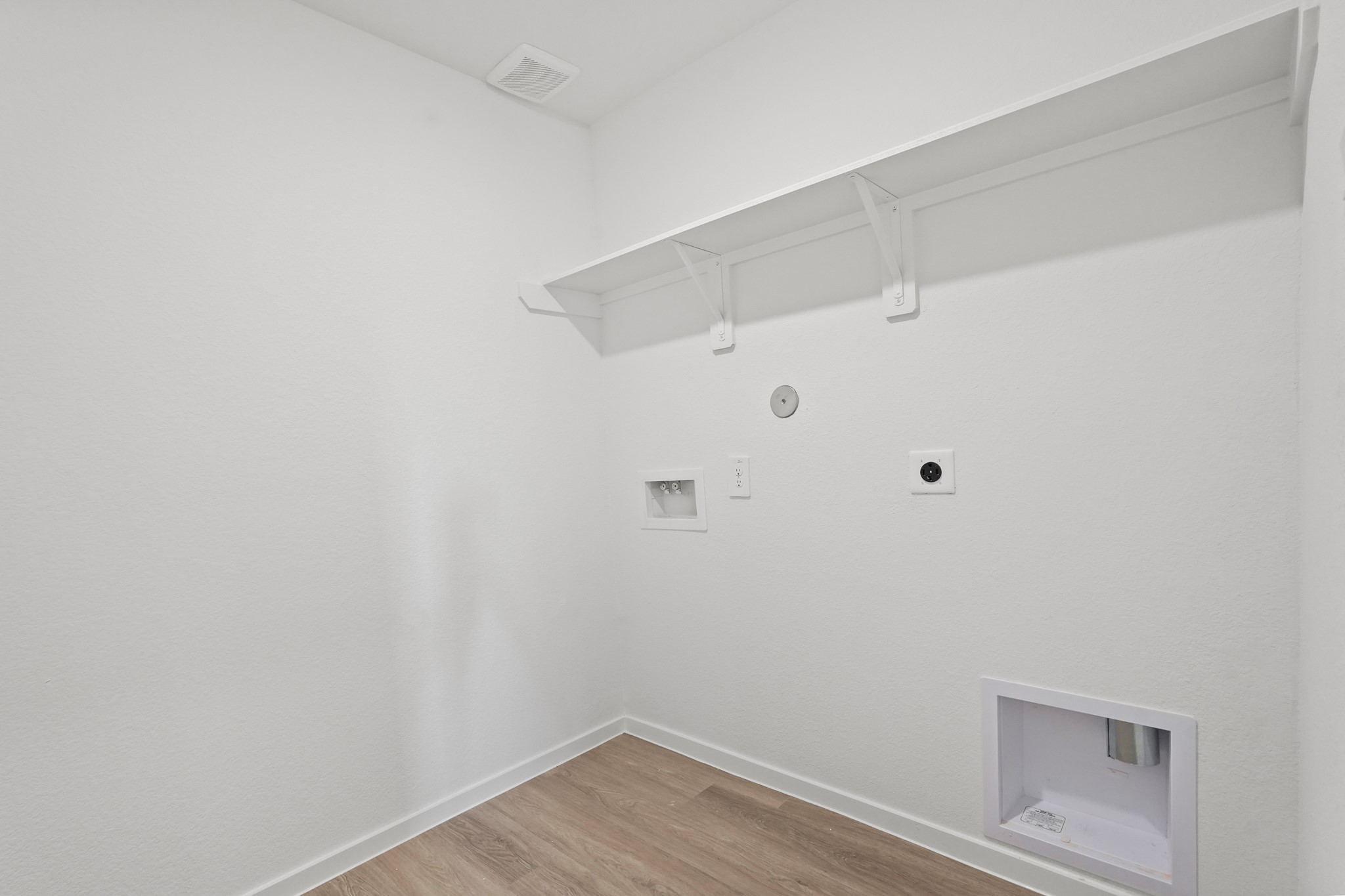 541 Wax Myrtle Way Hockley, TX 77447 - Photo 15 of 19 a view of an empty room