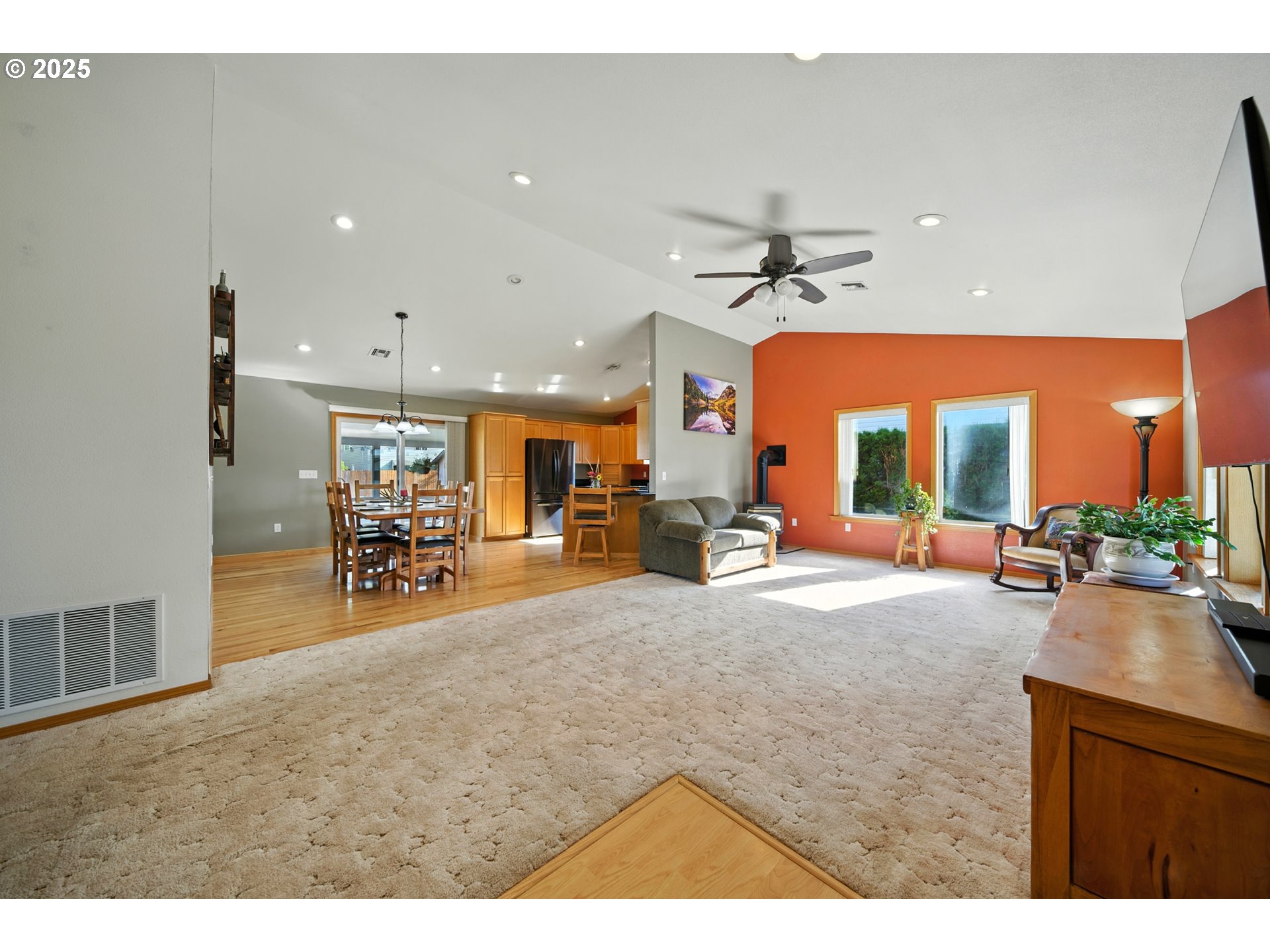 257 West Lincoln Street Athena, OR 97813 - Photo 15 of 37 a view of a livingroom with furniture and a kitchen