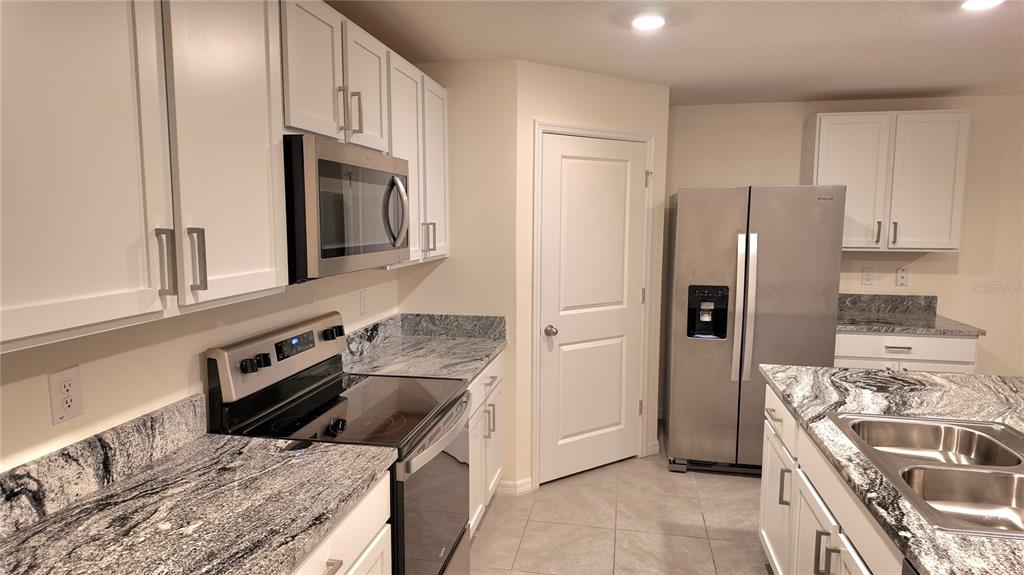 2194 Pinta Avenue Spring Hill, FL 34609 - Photo 6 of 76