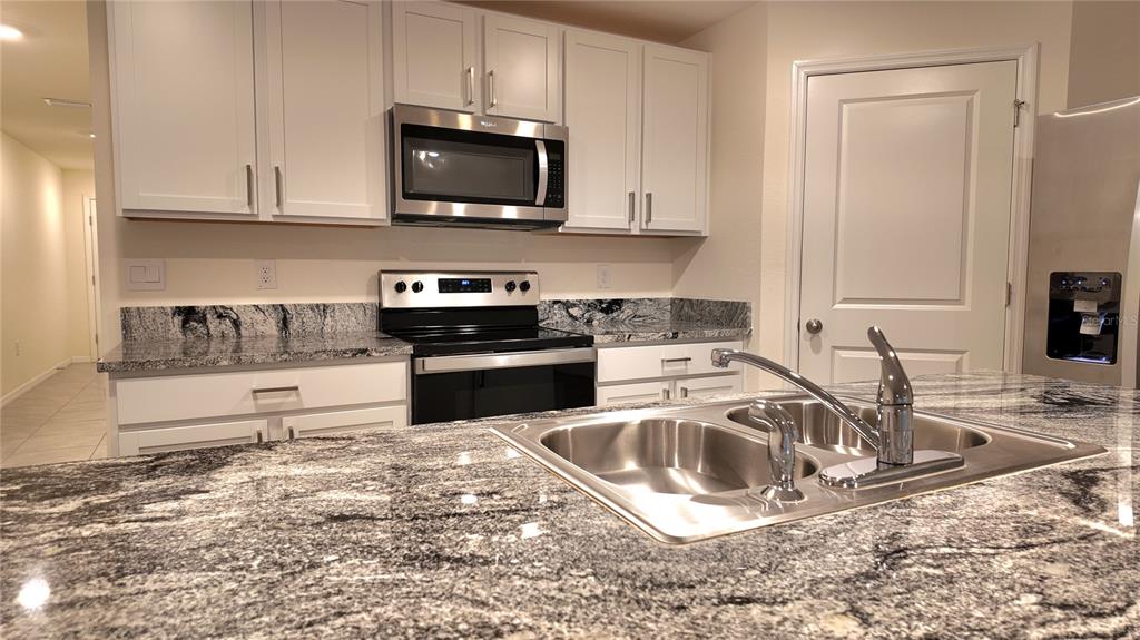 2194 Pinta Avenue Spring Hill, FL 34609 - Photo 7 of 76