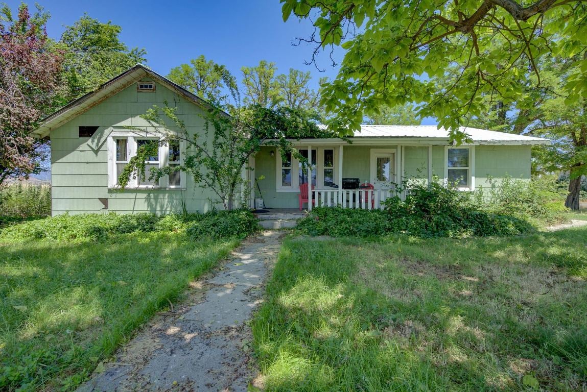 3315 Montague Road Montague, CA 96064 - Photo 1 of 32 Gallery Image 1