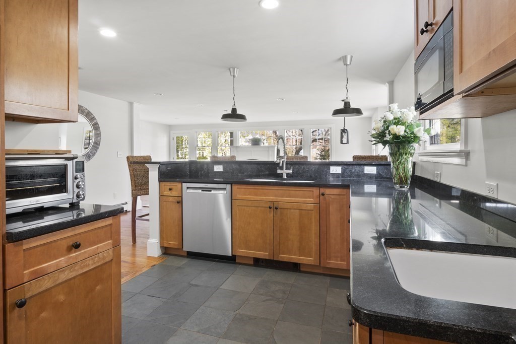 15 Stoddard Road Hingham, MA 02043 - Photo 15 of 39