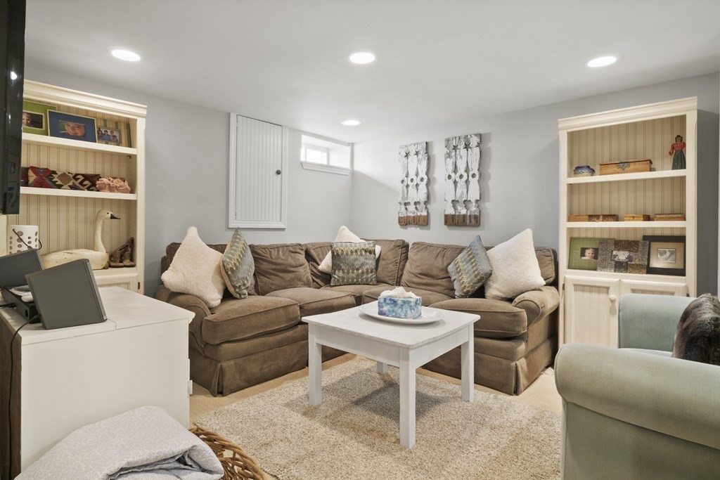 15 Stoddard Road Hingham, MA 02043 - Photo 38 of 39