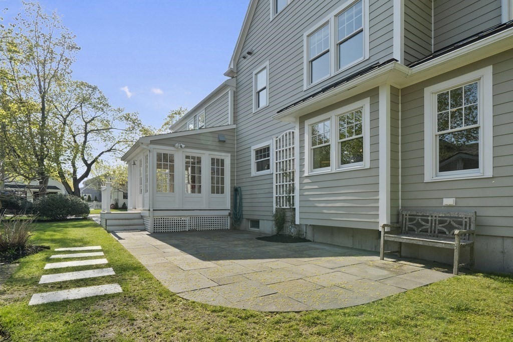 15 Stoddard Road Hingham, MA 02043 - Photo 4 of 39