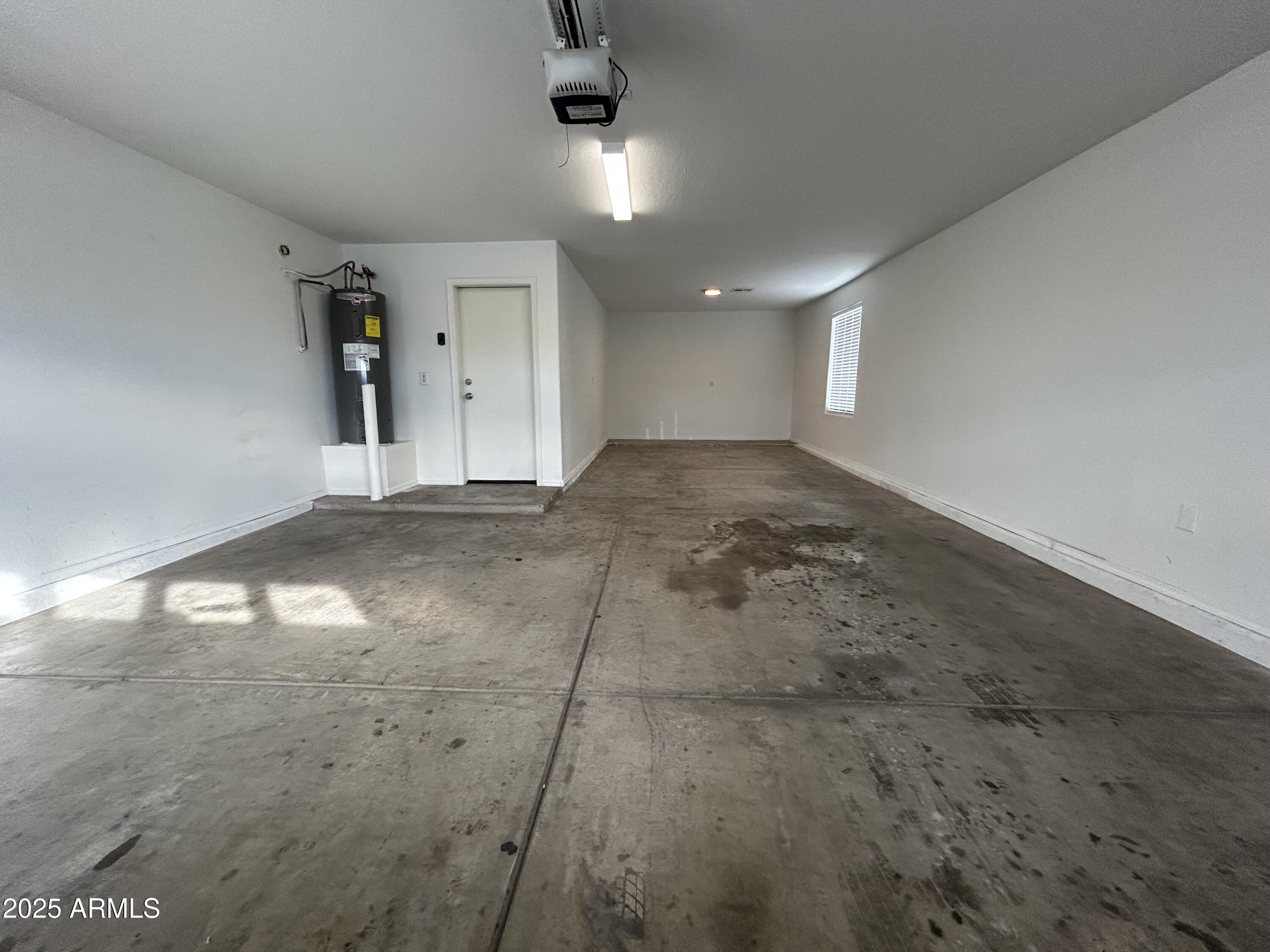 2201 South 112th Avenue Avondale, AZ 85323 - Photo 15 of 15 2 car tandum garage