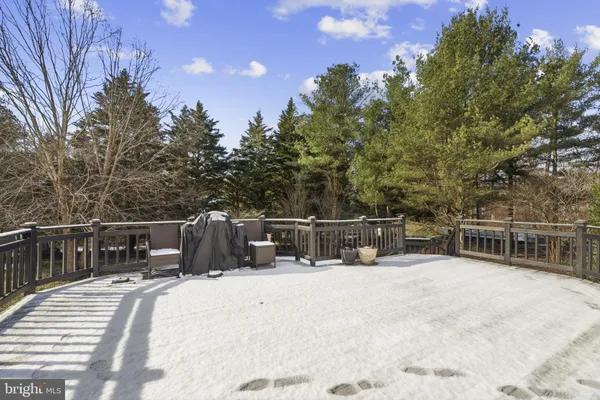 $640,000 | 7742 Lake Shore Drive, Owings, MD 20736