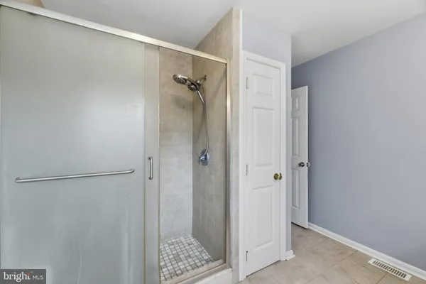 $640,000 | 7742 Lake Shore Drive, Owings, MD 20736