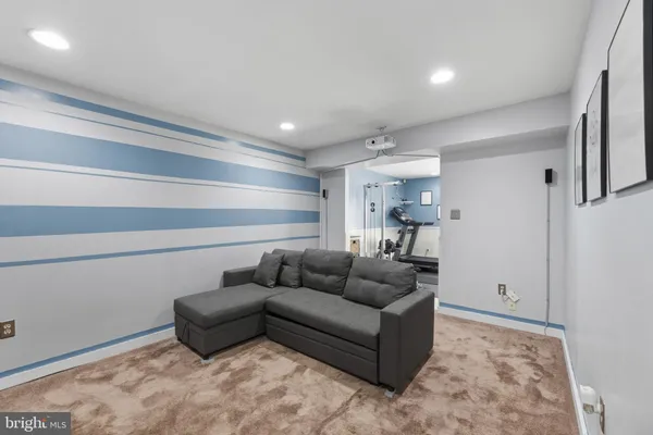 $640,000 | 7742 Lake Shore Drive, Owings, MD 20736