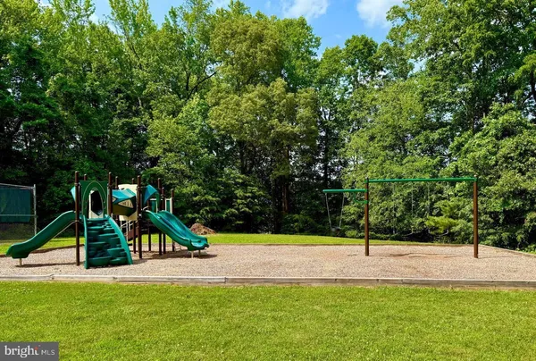 $640,000 | 7742 Lake Shore Drive, Owings, MD 20736