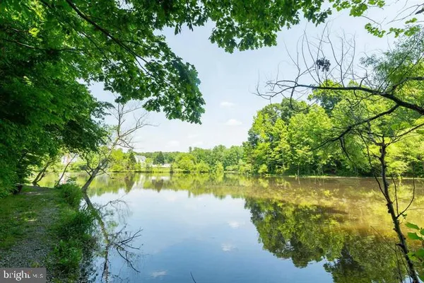 $640,000 | 7742 Lake Shore Drive, Owings, MD 20736