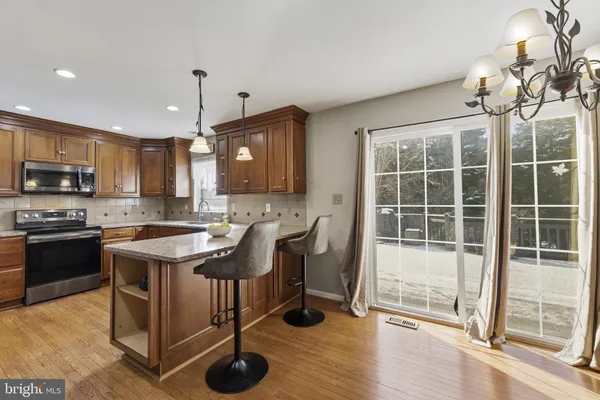 $640,000 | 7742 Lake Shore Drive, Owings, MD 20736