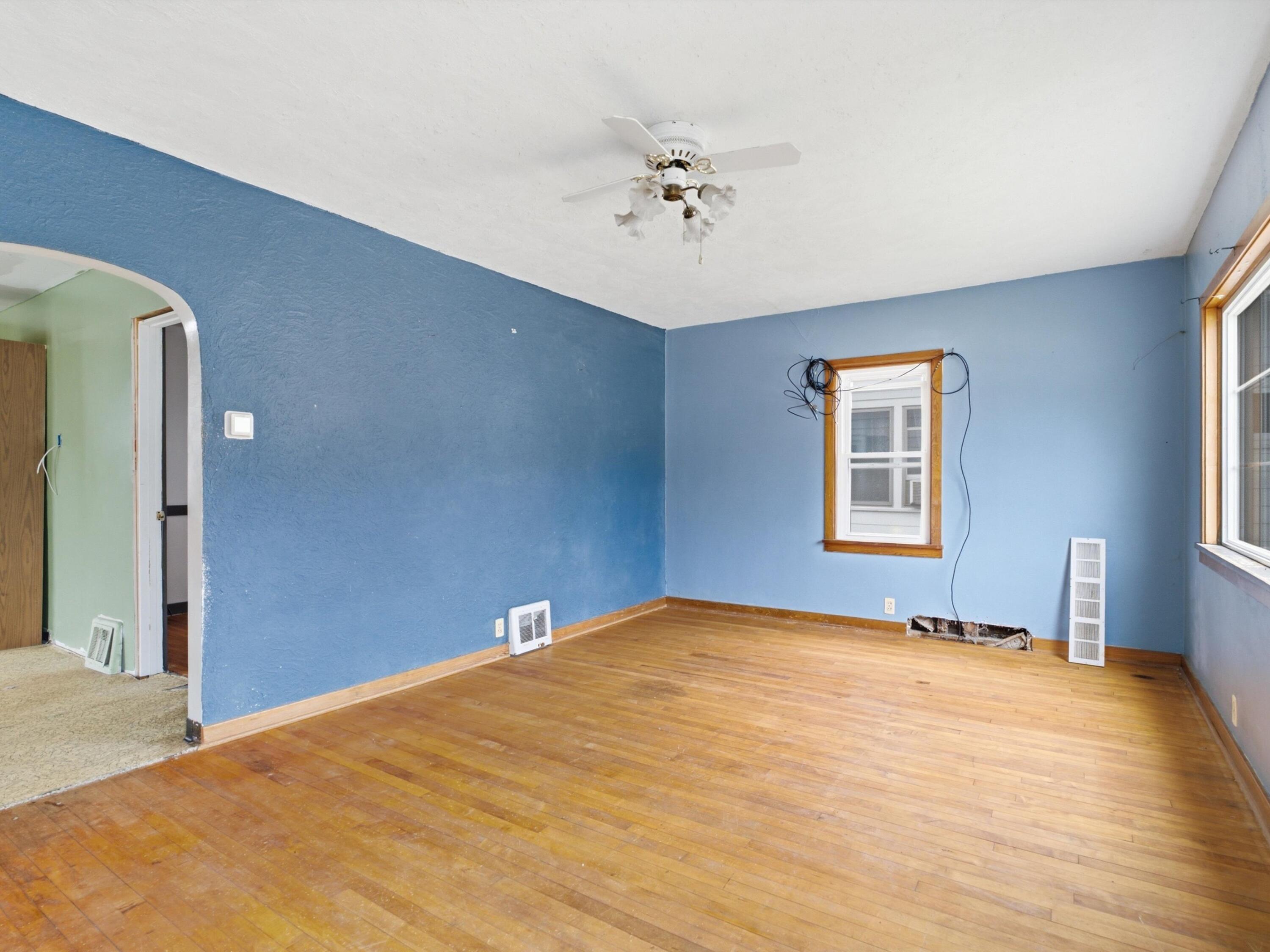 2619 14th Street Two Rivers, WI 54241 - Photo 5 of 23 10-DSC02425