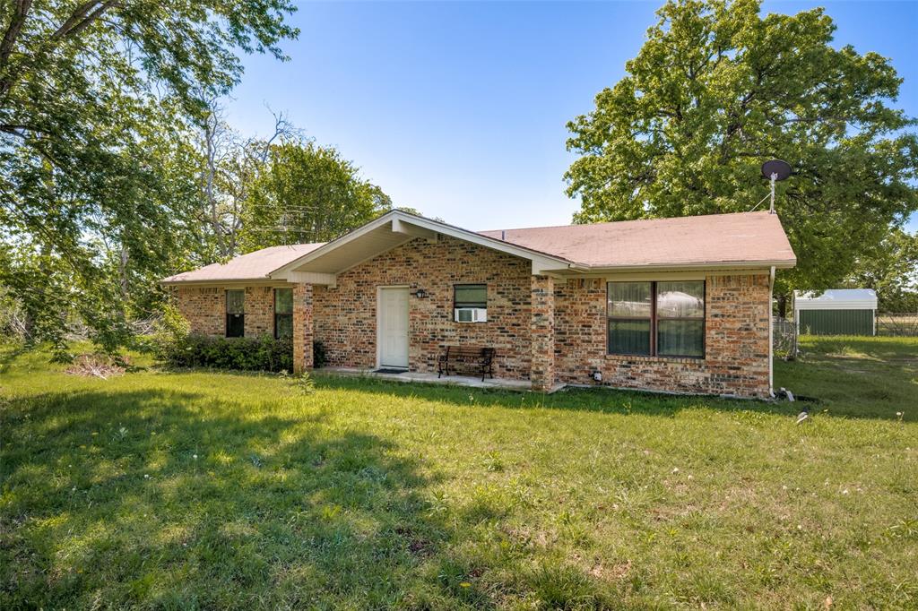 538 Private Road 1100 Decatur, TX 76234 - Photo 2 of 21
