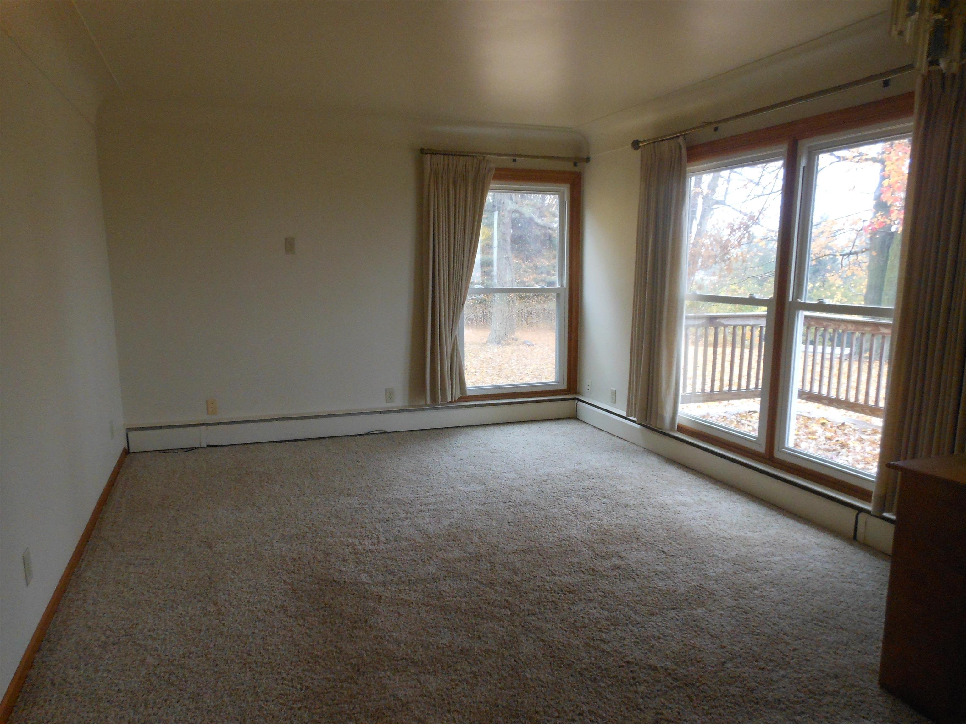 6504 South Schott Road Mayville, MI 48744 - Photo 8 of 24 50094279-7.JPG