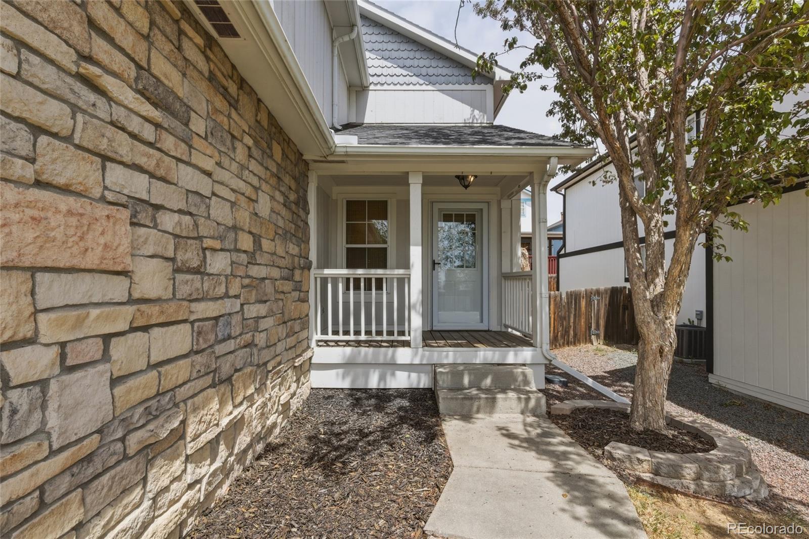 8026 Decatur Street Westminster, CO 80031 - Photo 4 of 31