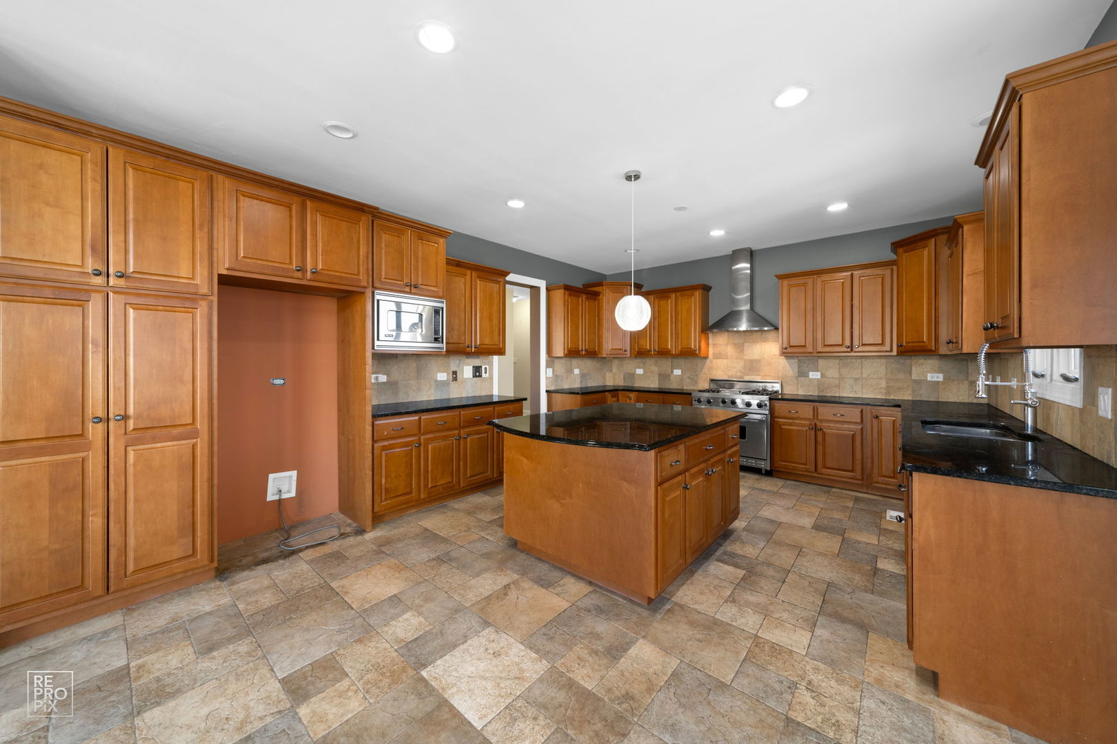 23392 Rider Court Frankfort, IL 60423 - Photo 16 of 40 Gallery Image 16