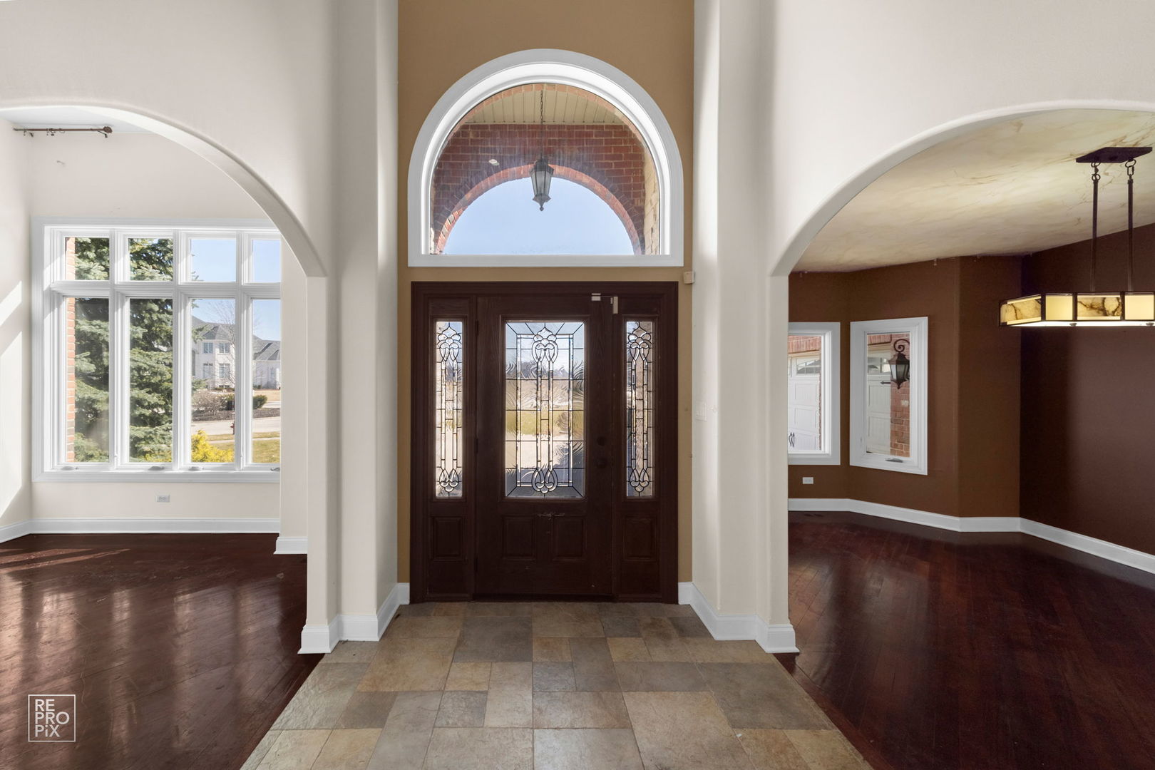 23392 Rider Court Frankfort, IL 60423 - Photo 8 of 40 Gallery Image 8