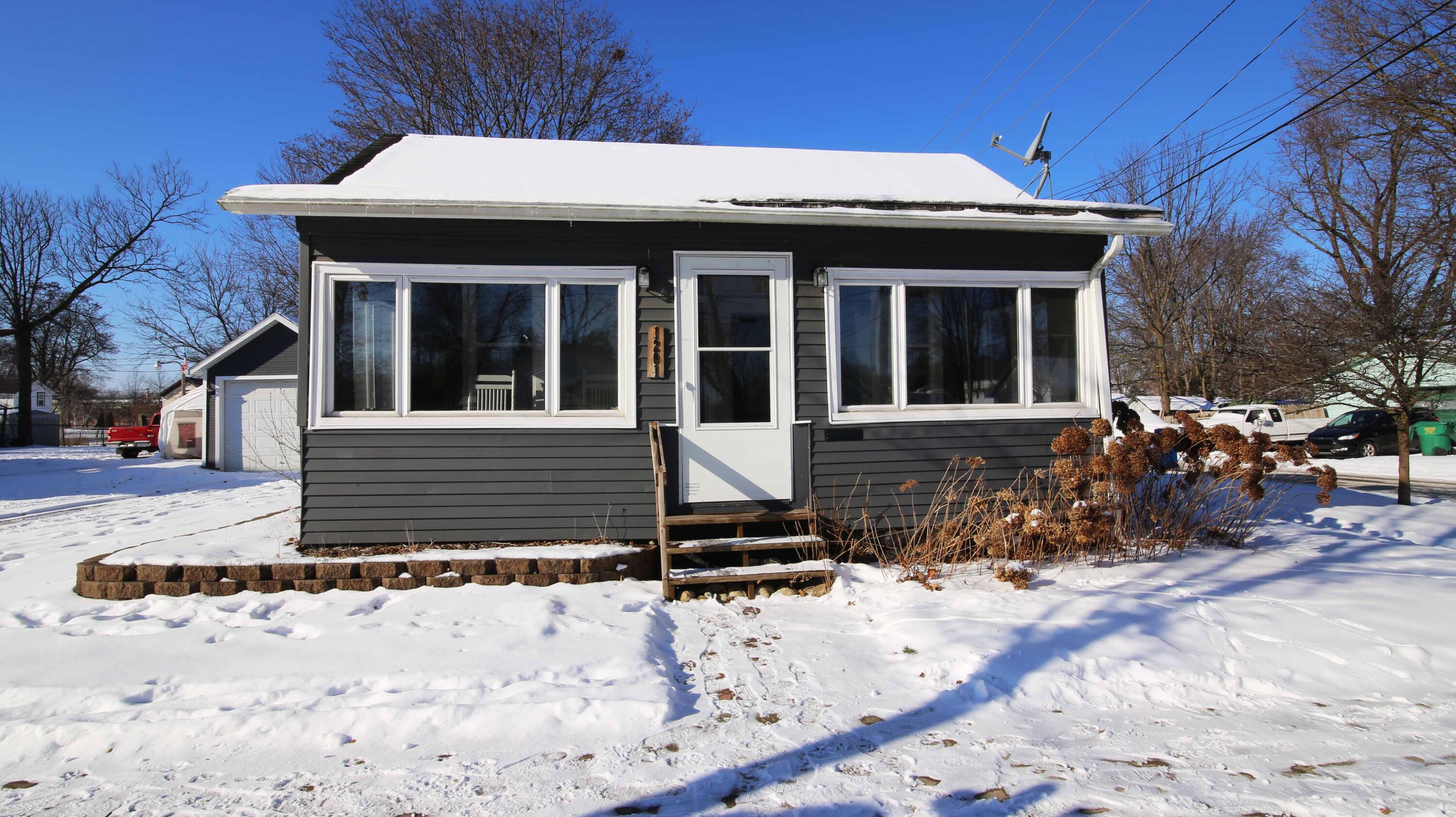 1201 5th Street Three Rivers, MI 49093 - Photo 3 of 43 IMG_1616 copy