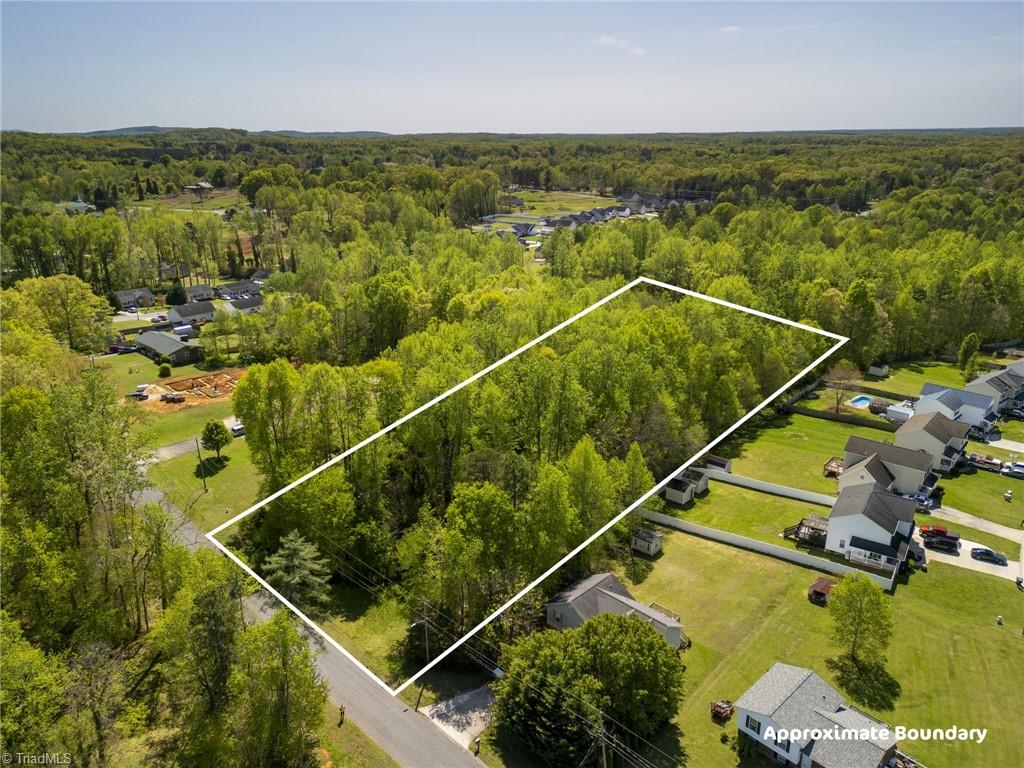 26 Ranchor Drive Thomasville, NC 27360 - Photo 3 of 7