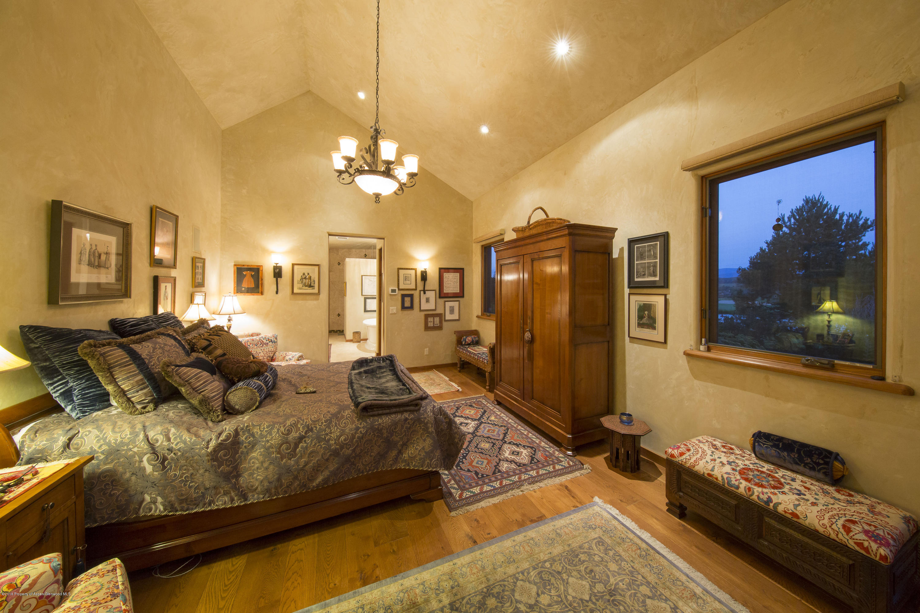 722 Perry Ridge Carbondale, CO 81623 - Photo 13 of 33 Master suite