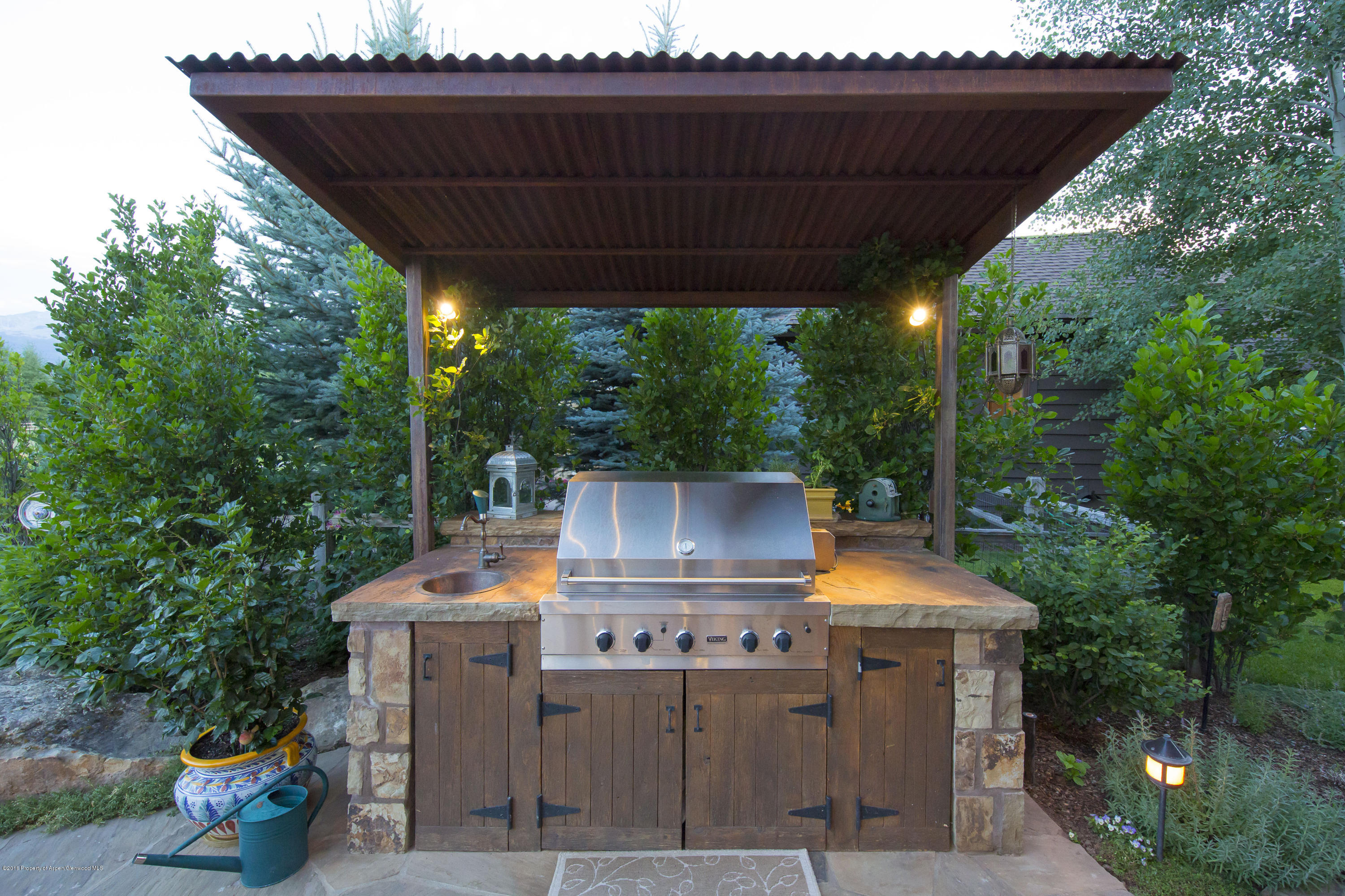 722 Perry Ridge Carbondale, CO 81623 - Photo 28 of 33 Outdoor grill