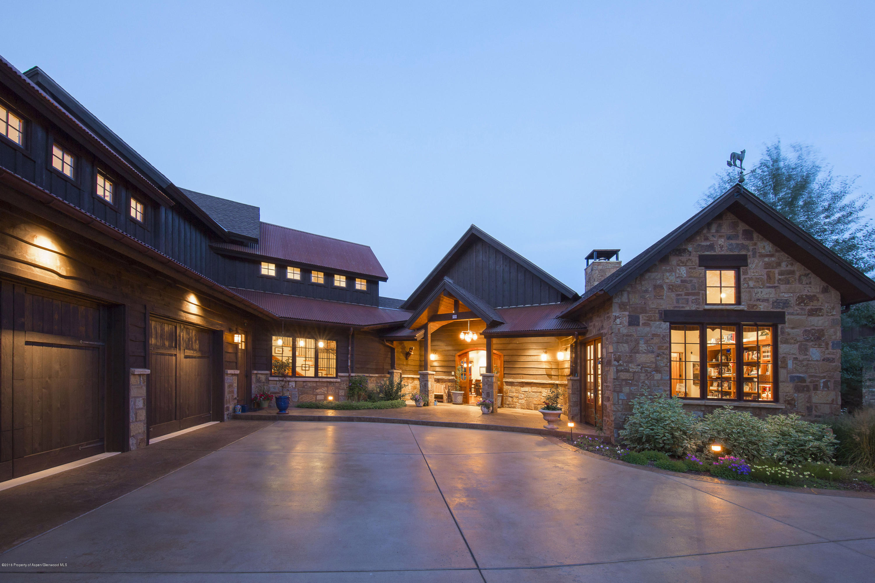 722 Perry Ridge Carbondale, CO 81623 - Photo 31 of 33 Front entrence in the evening