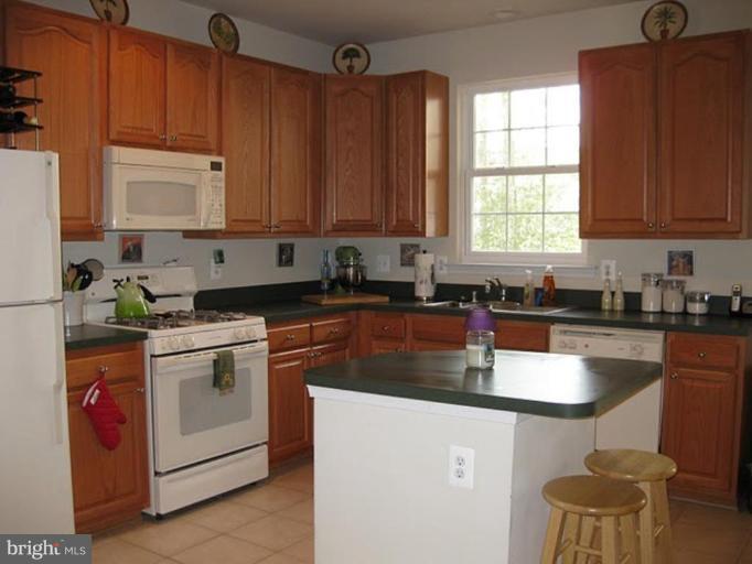 279 Braxton Way Edgewater, MD 21037 - Photo 4 of 27 Kitchen #2