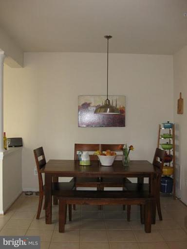 279 Braxton Way Edgewater, MD 21037 - Photo 5 of 27 Dining Area