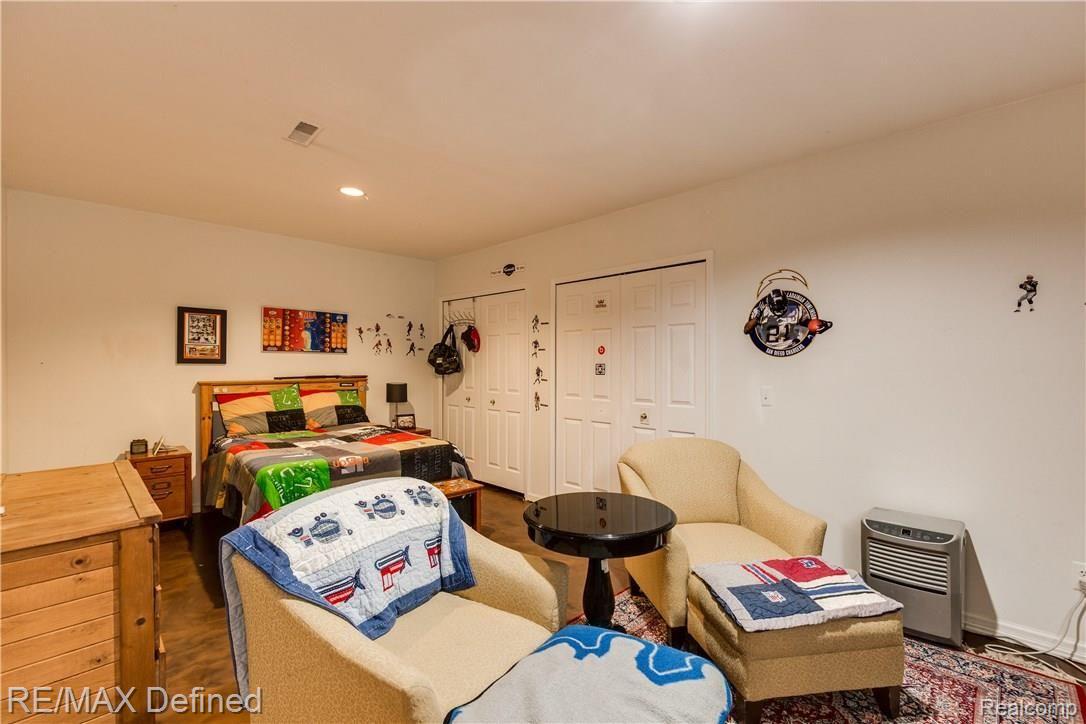 4749 Carrington Drive Rochester, MI 48306 - Photo 15 of 20 15.jpg