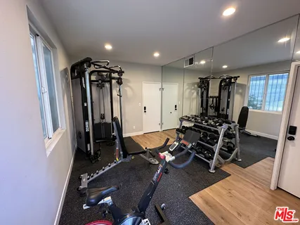 $480,000 | 18645 Hatteras Street, Unit 263, Tarzana, CA 91356