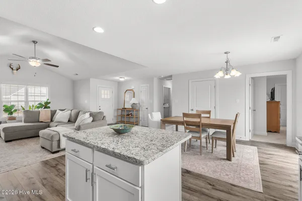 $2,100 | 924 Uplands Lane, Jacksonville, NC 28546