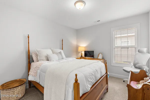 $2,100 | 924 Uplands Lane, Jacksonville, NC 28546