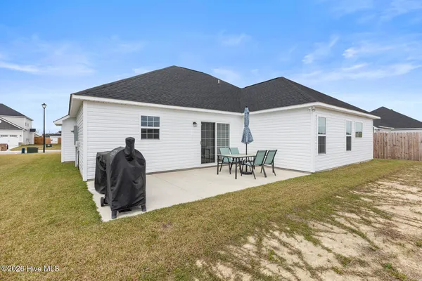 $2,100 | 924 Uplands Lane, Jacksonville, NC 28546