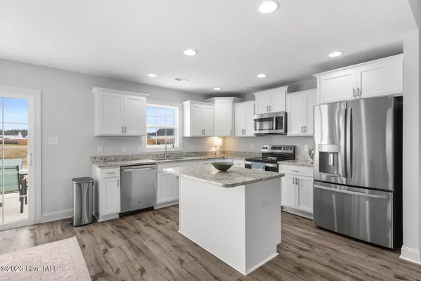 $2,100 | 924 Uplands Lane, Jacksonville, NC 28546