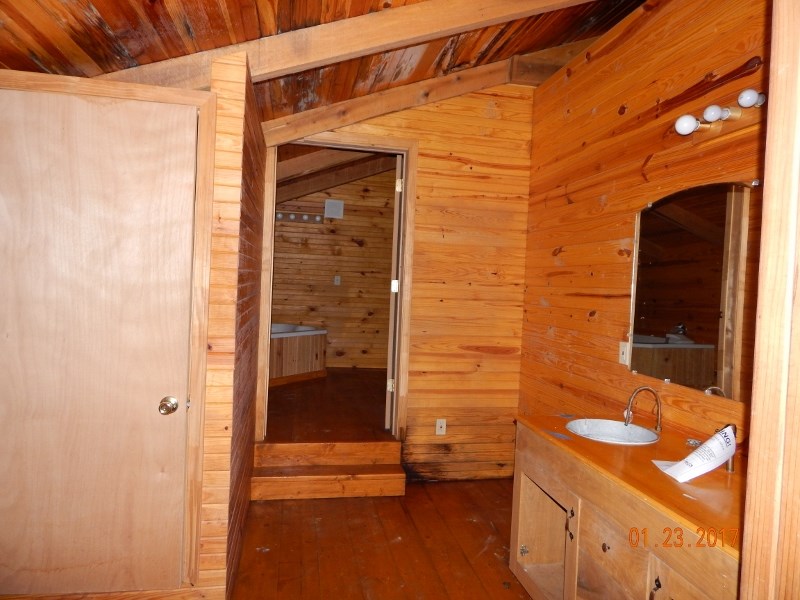 2205 North Highland Road Salem, IN 47167 - Photo 17 of 20 Gallery Image 17