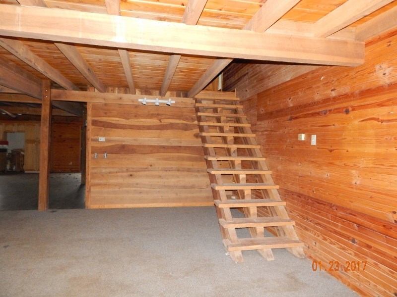 2205 North Highland Road Salem, IN 47167 - Photo 8 of 20 Gallery Image 8