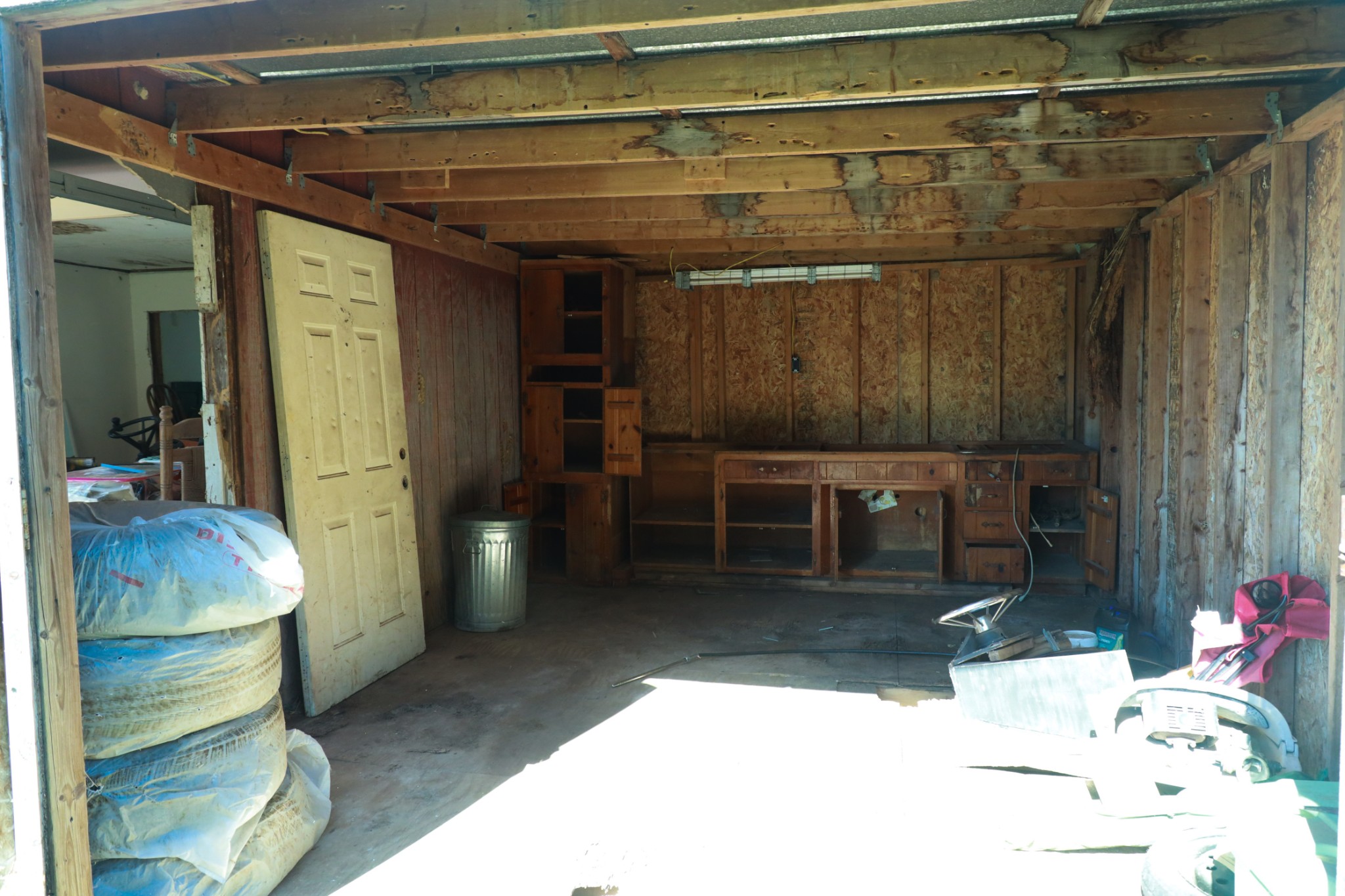 12354 Owens Chapel Road Springfield, TN 37172 - Photo 48 of 51 a room with table and chairs