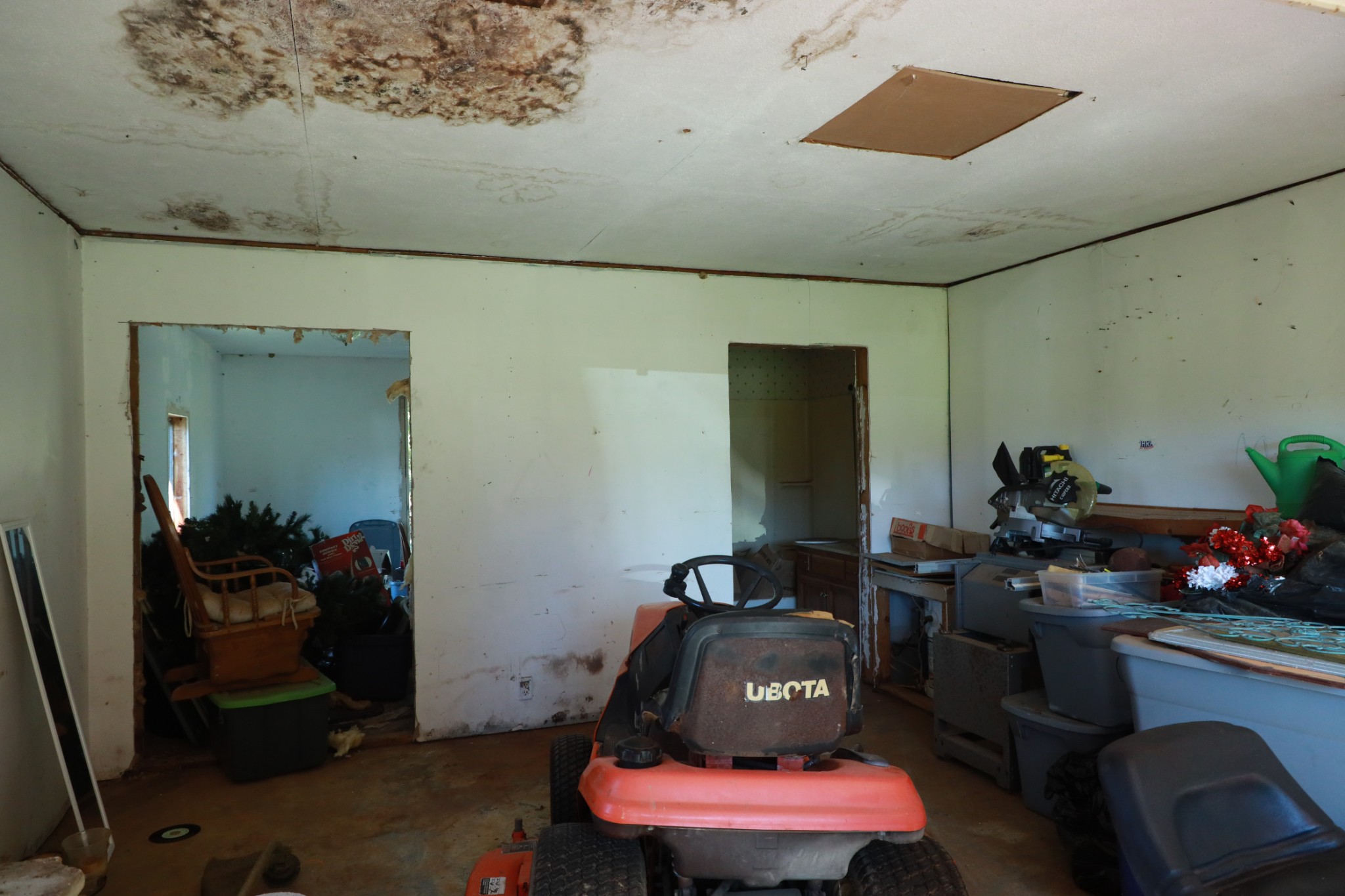 12354 Owens Chapel Road Springfield, TN 37172 - Photo 49 of 51 a room with furniture and gym equipment