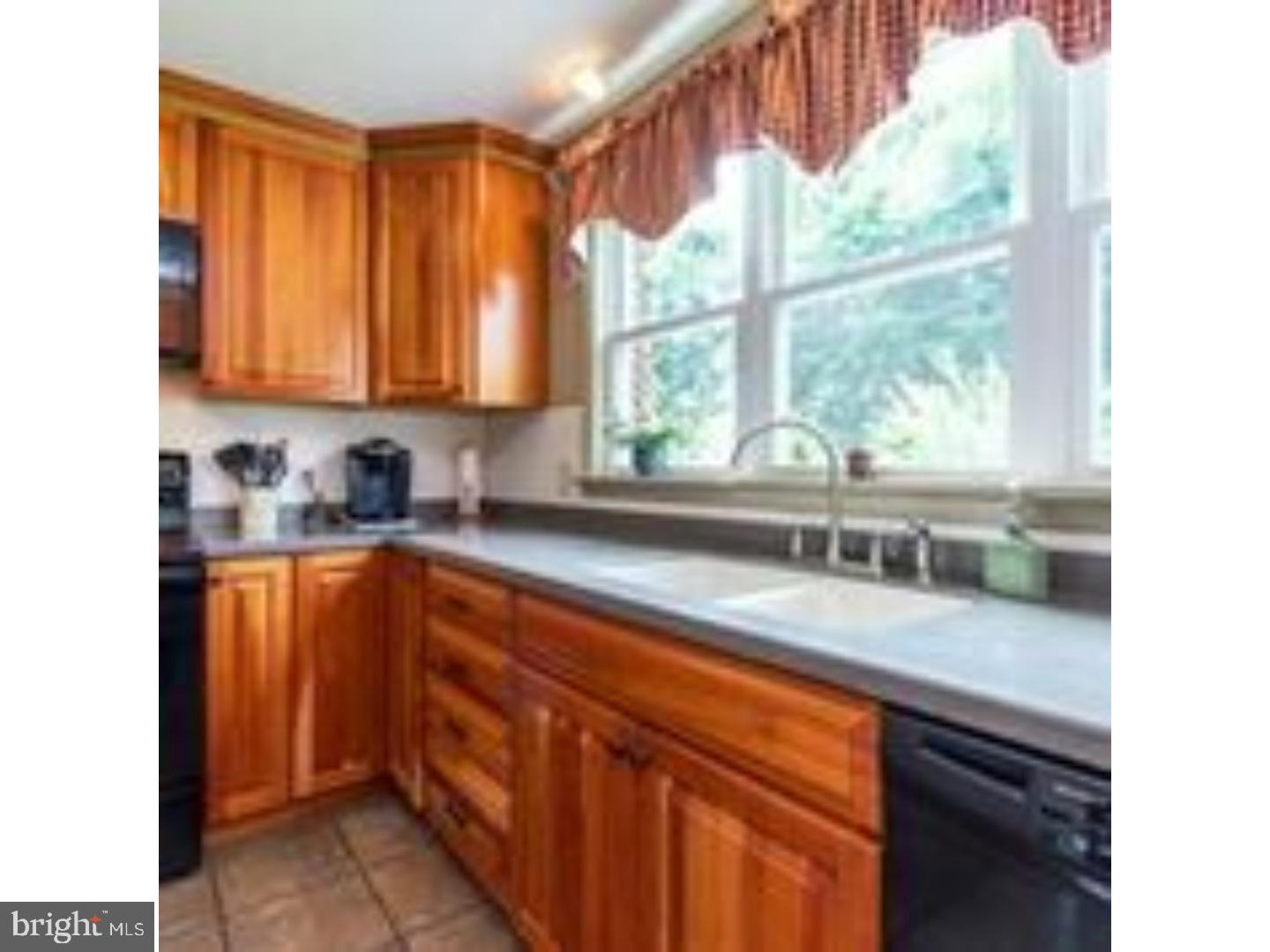 1236 Easton Road Riegelsville, PA 18077 - Photo 6 of 25 Kitchen
