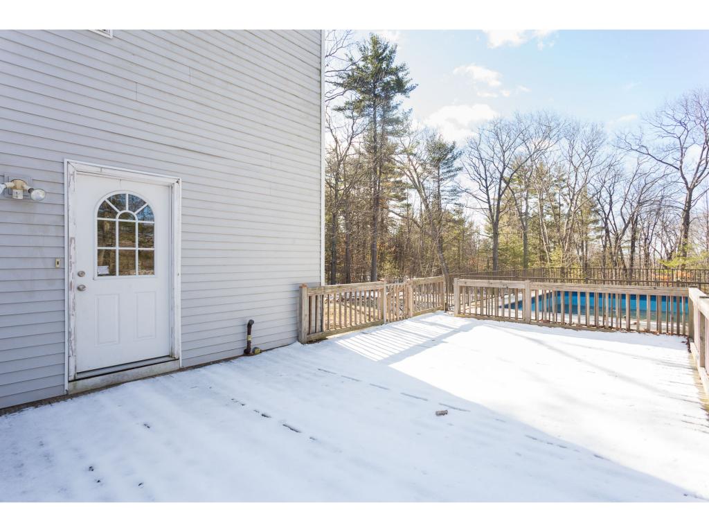 51 Reservation Road Deerfield, NH 03037 - Photo 4 of 33