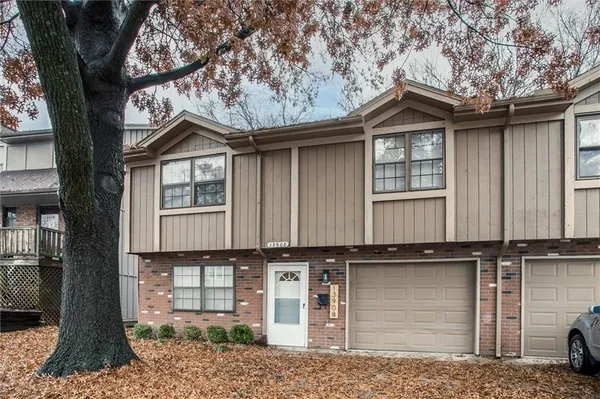$160,000 | 13908 Dundee Circle, Grandview, MO 64030