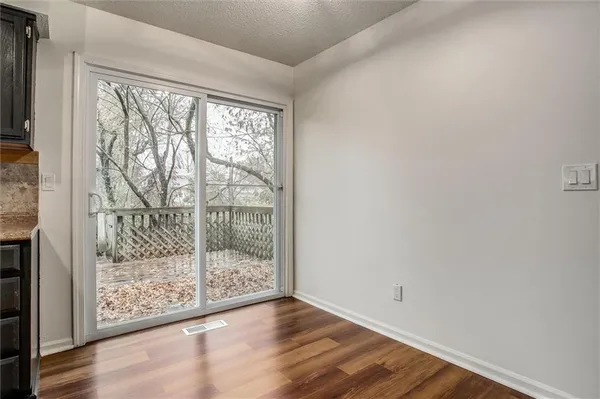 $160,000 | 13908 Dundee Circle, Grandview, MO 64030